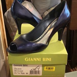 Gianni Bini Navy/Clear Heels size 10